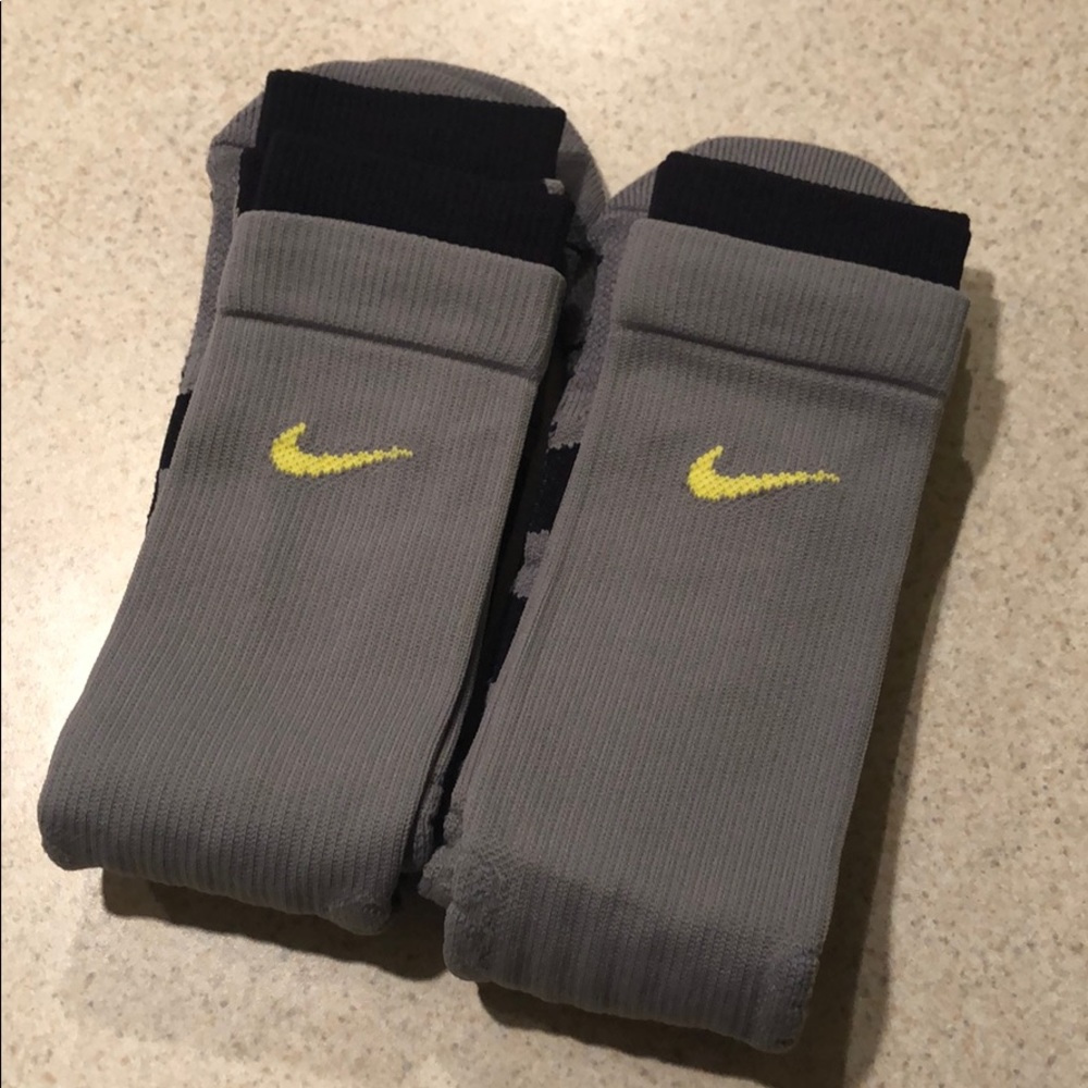 Nike ELITE VAPOR Crew Socks 8-12 Oregon Ducks x2